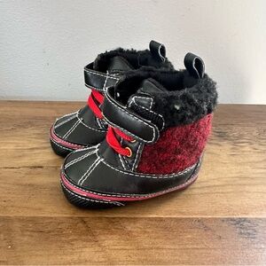 Cozy Black and Red 0/3 months Boots